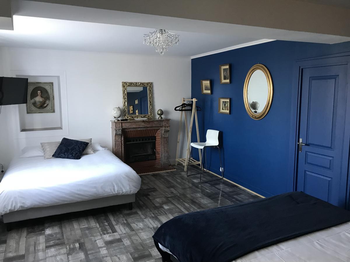 L'Hostellerie De Sevremont Saint-Michel-Mont-Mercure Exteriör bild